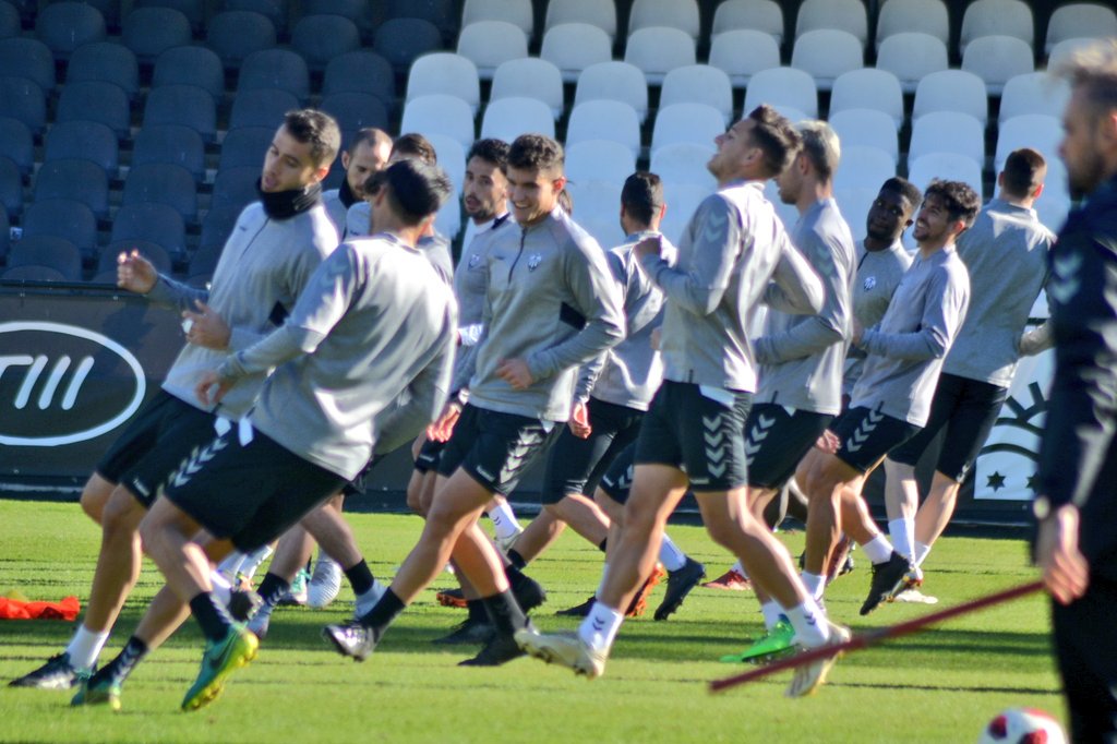 El Castellón afronta un examen de altura con el posible debut de sus dos últimos fichajes