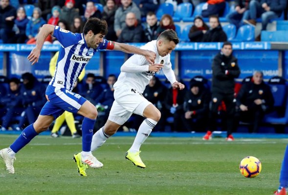 El Valencia cae en Vitoria y se descuelga de la lucha por Europa