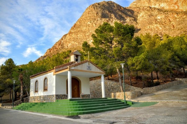 Redován reforestará el Paraje de la Ermita y lo renovará con miradores, sendas y riego localizado