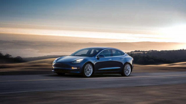 Tesla abre los pedidos en España del Model 3, disponible desde 59.100 euros
