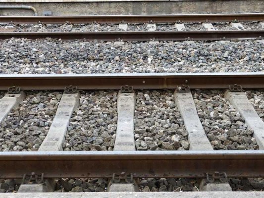 Adif licita el mantenimiento de la línea de Alta Velocidad Madrid-Levante por 53 millones y cuatro años