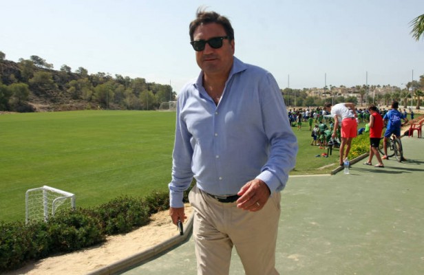 El Elche anuncia que amplia su límite salarial y agradece las aportaciones de Sepulcre