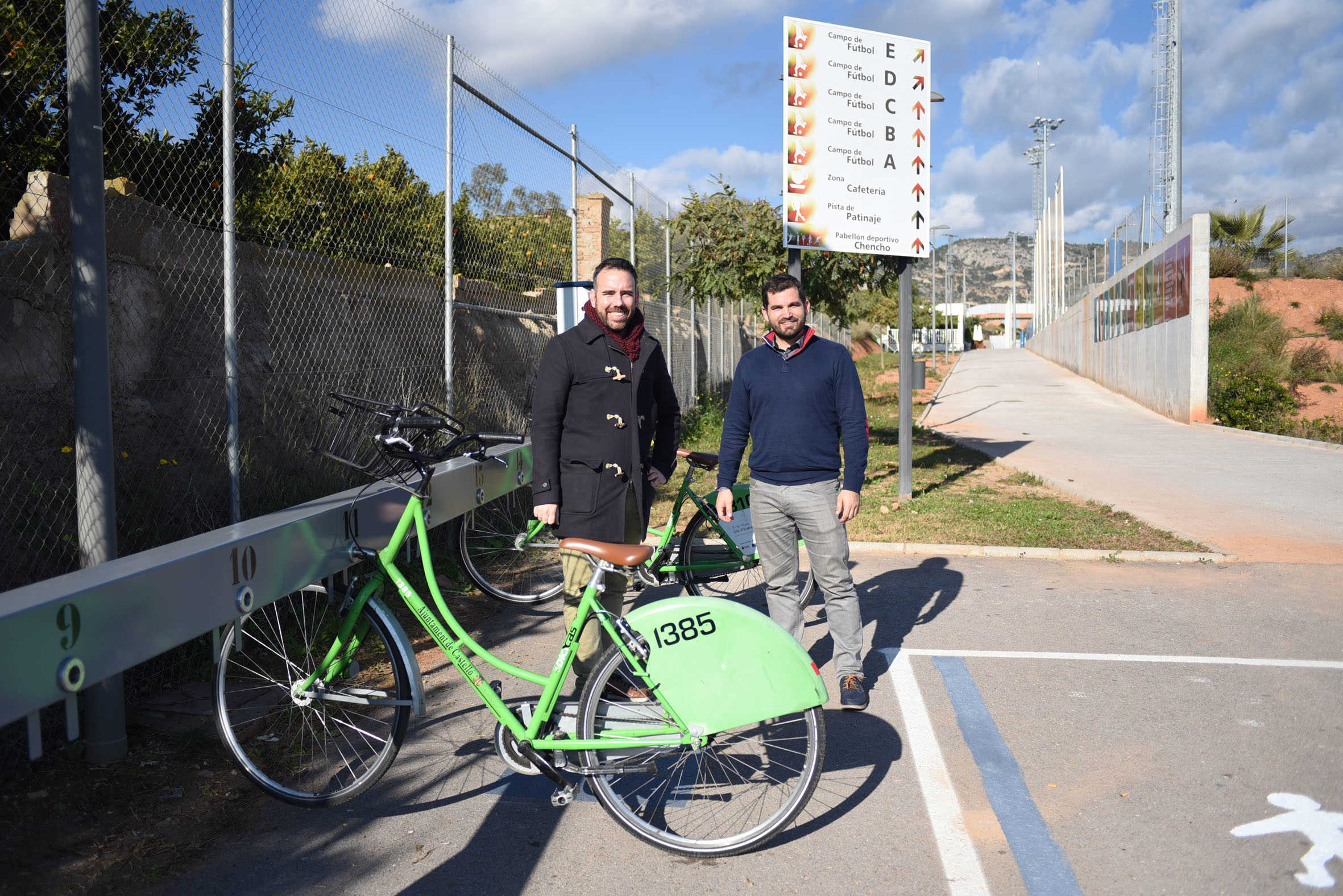 Castellón estrena carril bici y Bicicas para unir las instalaciones deportivas del Chencho y Sindical