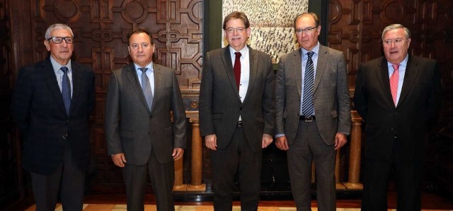 La Generalitat y Ascer ultiman un acuerdo para impulsar la cerámica antes de Cevisama