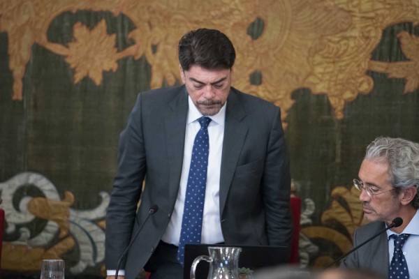 Barcala activa la investigación de los pagos a su exasesor y los contratos de Vivienda 