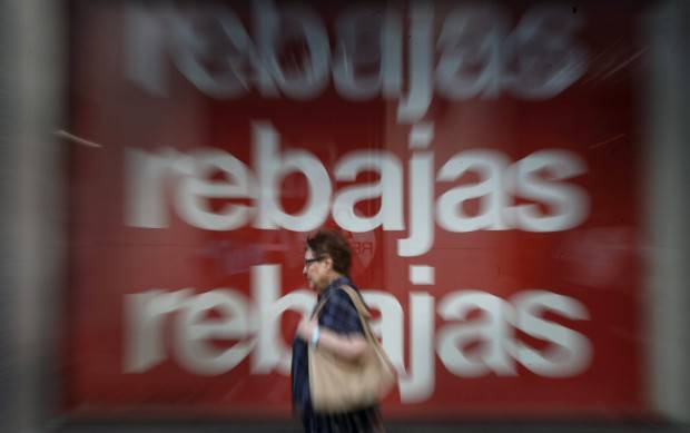 La campaña de rebajas en la provincia generará unos 830 empleos este año