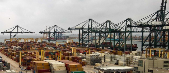 Valenciaport será el primer puerto europeo en utilizar la energía del hidrógeno en sus terminales de contenedores