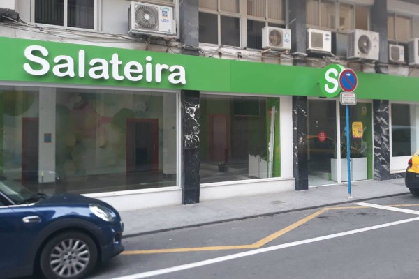 La comida 'verde' pincha en La Muntanyeta: Salateira va a concurso a los dos meses de cerrar