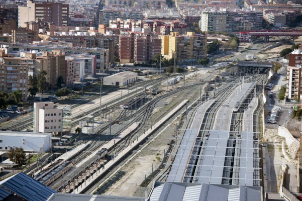Compromís reclama a Ayuntamiento y Consell un calendario para el 'parque central' en Renfe