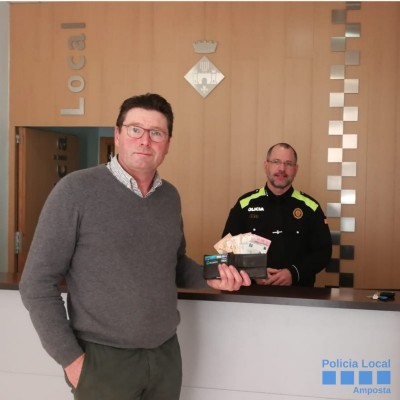Un vecino de Vinaròs busca a un sintecho de Amposta que le ha devuelto su cartera con 1.000 euros