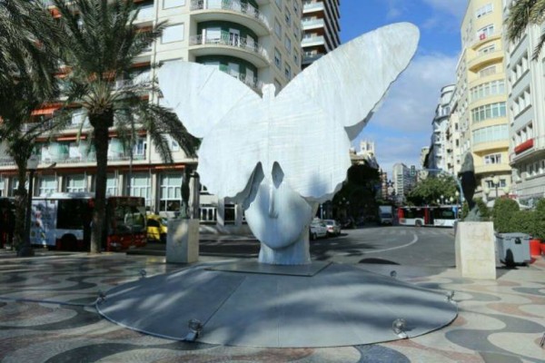 'La Mariposa' de Manuel Valdés ya es oficialmente alicantina