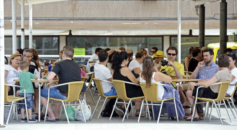 El empleo turístico aumenta un 5,6% hasta agosto en la Comunitat