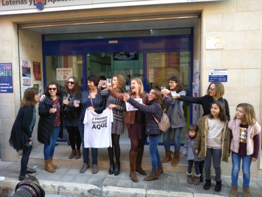 La primera tienda de la cadena de supermercados Masymas, en Pedreguer, vibra con el 21015