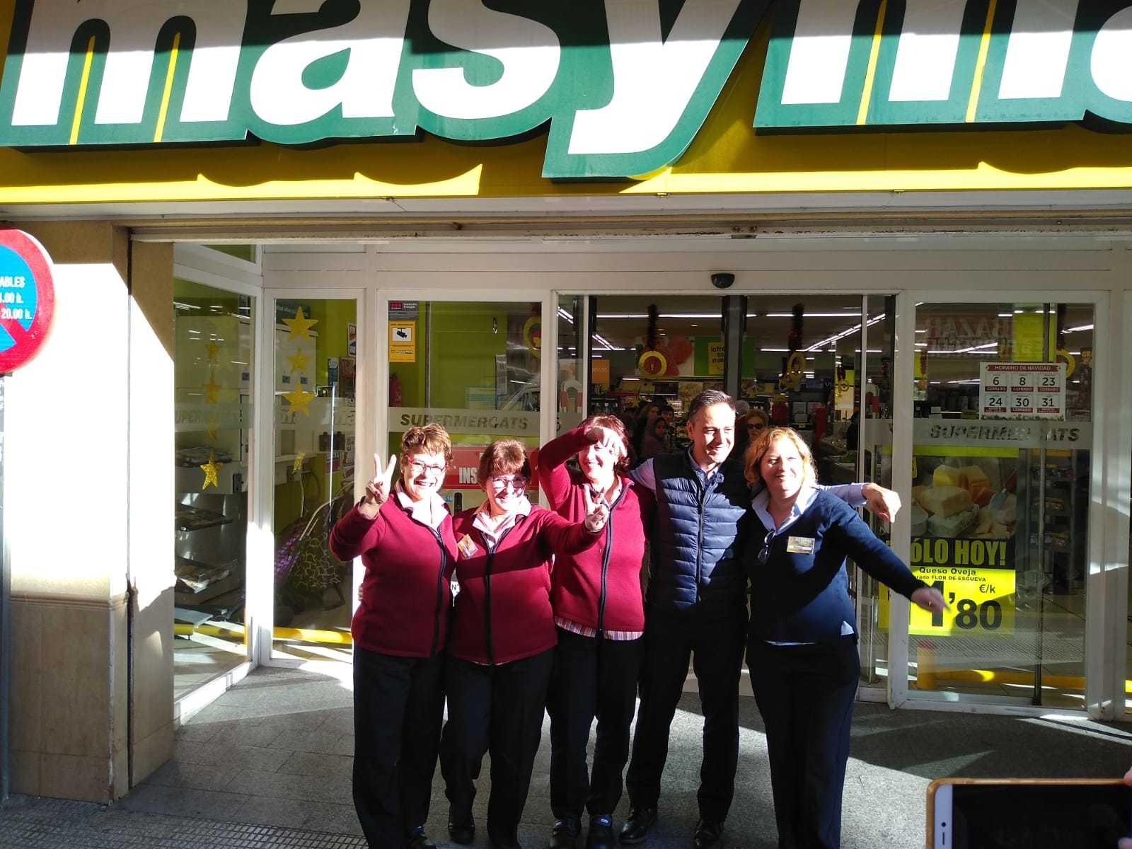 El 21.015, Segundo premio, deja 12,5 millones de euros en Pedreguer