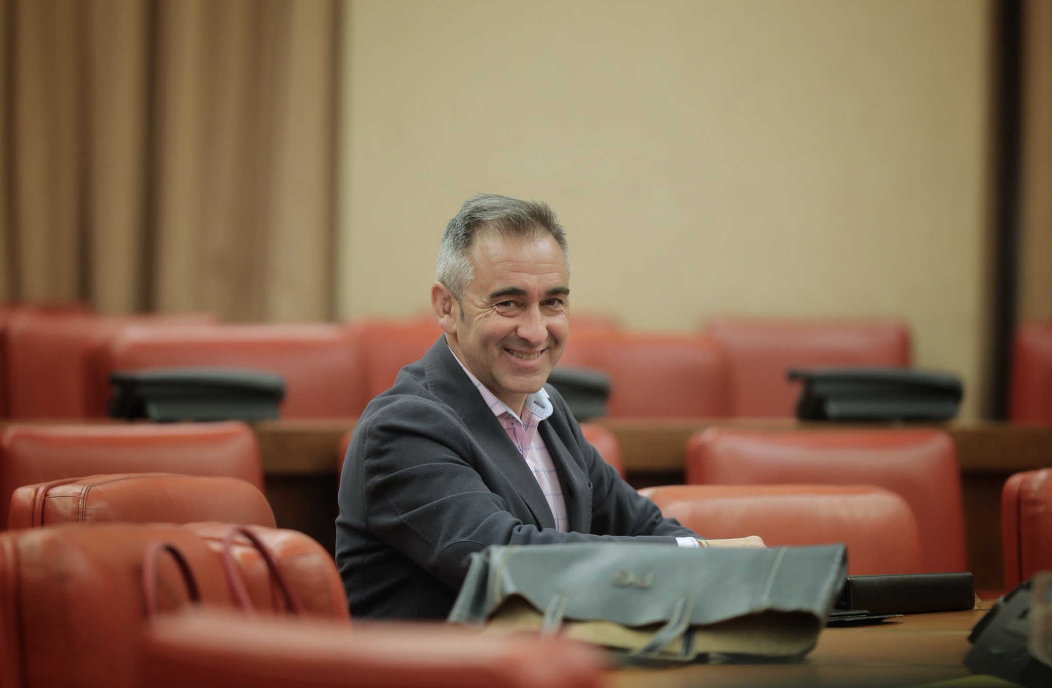Barrachina (PP) acusa a Sánchez de causar daños millonarios a Castellón por sus concesiones a Torra