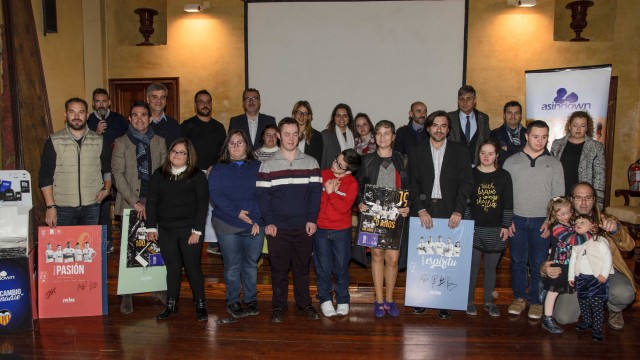 El Valencia participa en el calendario Asindown junto a 28 empresas