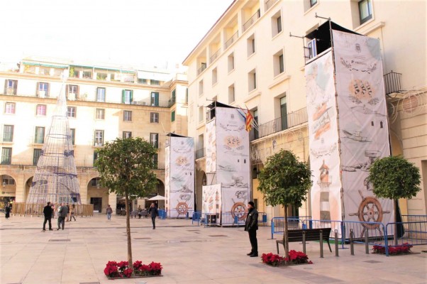 La Navidad alicantina se vive en videomapping y circulando en autobús 