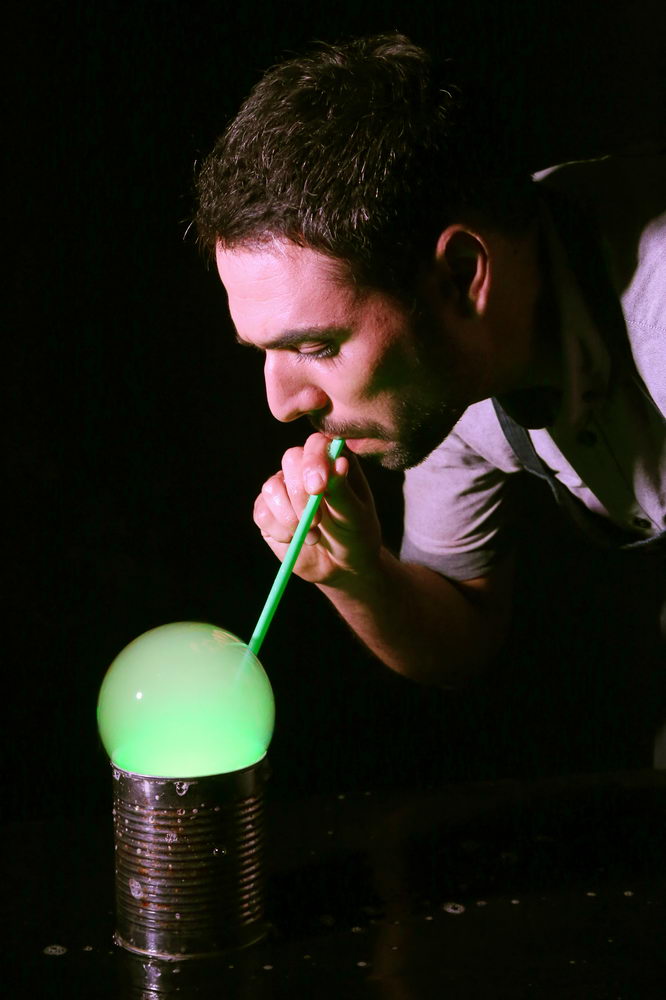 El MIM estrena 'En els núvols' para hablar sin palabras sobre los diferentes y rechazados