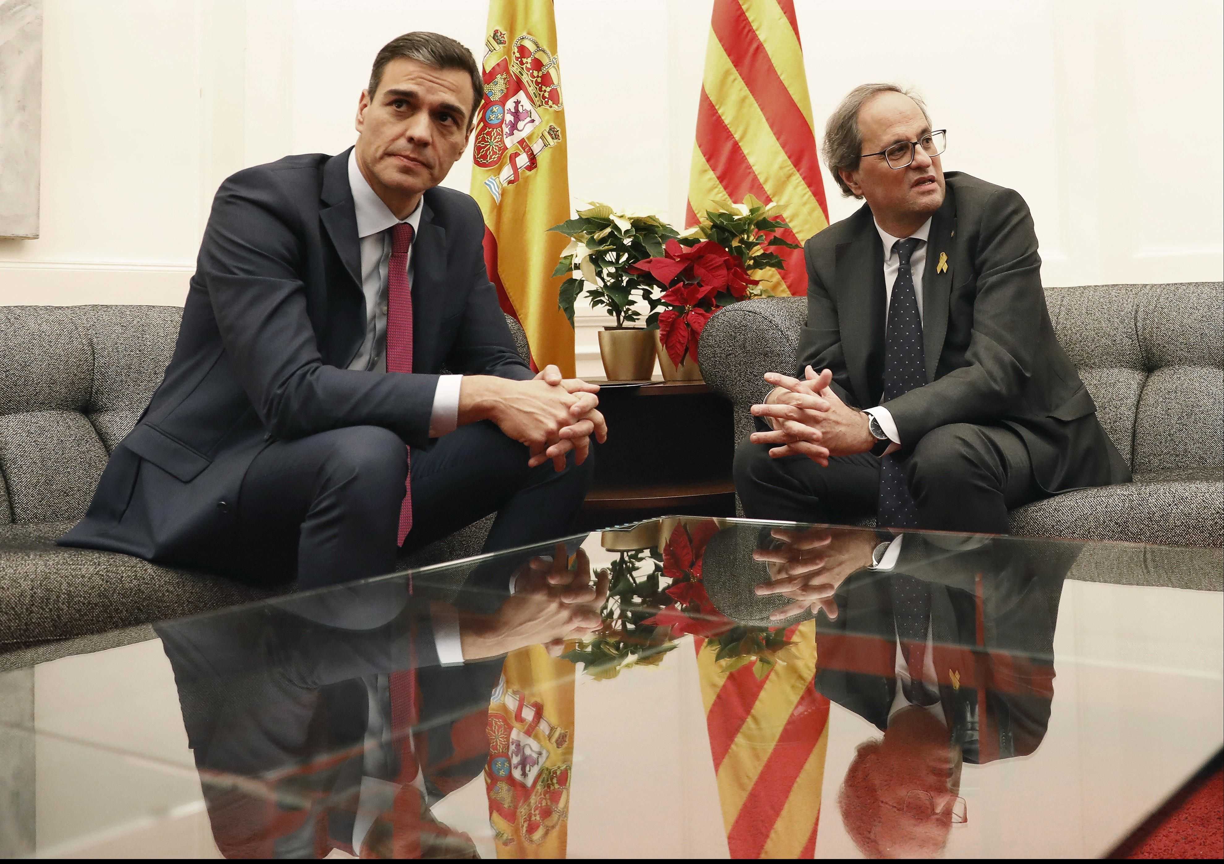 Pedro Sánchez y Quim Torra, en el Palau de Pedralbes, este jueves. Foto: ANDREU DALMAU/EFE - 