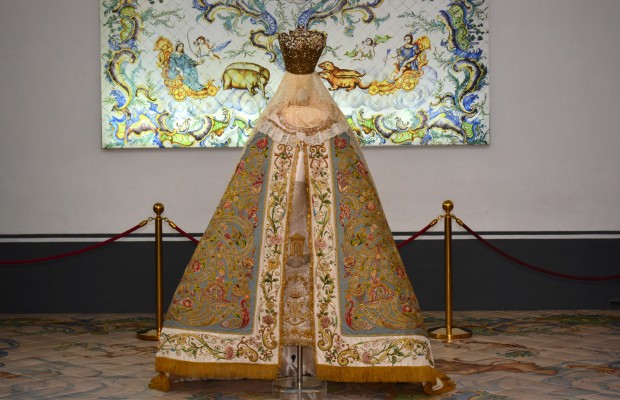 El Museo de la Seda expone los 'tesoros' de la Catedral con la muestra 'Vestimenta de la alegría'