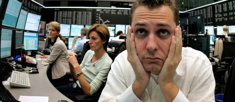 Duro castigo al Ibex 35 (-2%), que se hunde a niveles de agosto de 2016