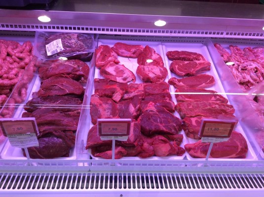 El 85% de españoles cree que los hipermercados usan prácticas poco sostenibles al envasar