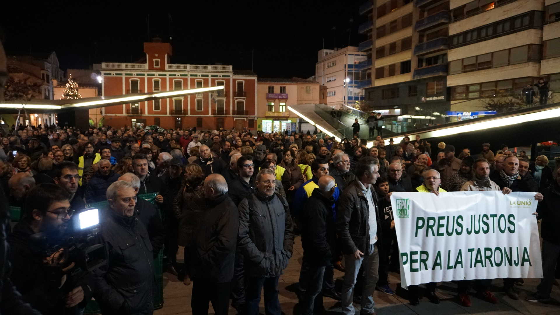 La concentración de Vila-real fue de las más multitudinarias. - 