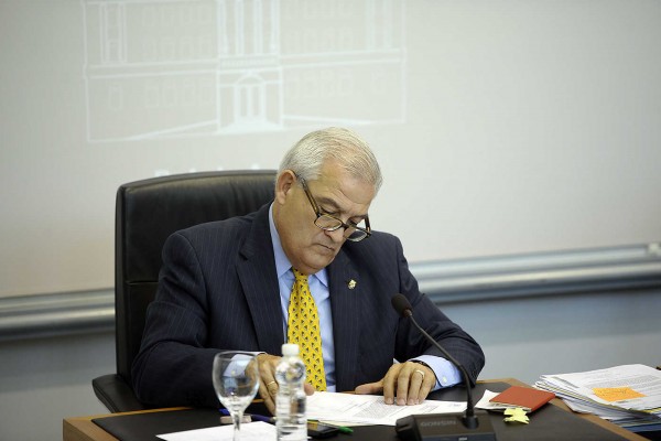 El juez cita a declarar al alcalde de Crevillent por los contratos avalados por el funcionario 'molón' a sus hijos