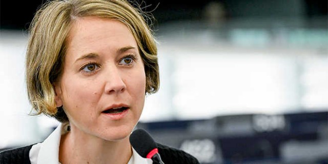 Marina Albiol reclama medios para luchar contra el abuso de las horas extraordinarias en la Comunitat 