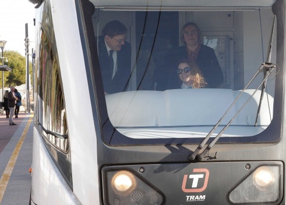 El túnel del Tram entra en servicio: un hito que acerca el paseo litoral más largo de Europa