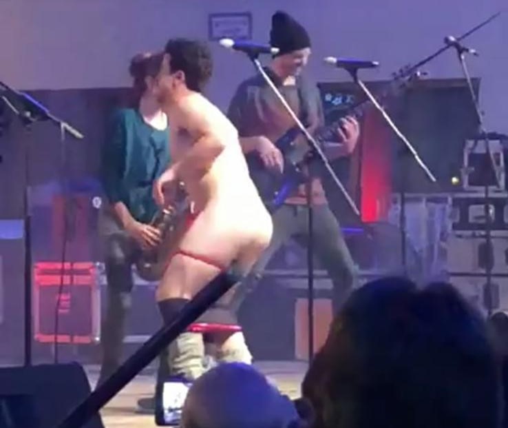 El PSPV se desmarca del desnudo integral de Pepet i Marieta por 