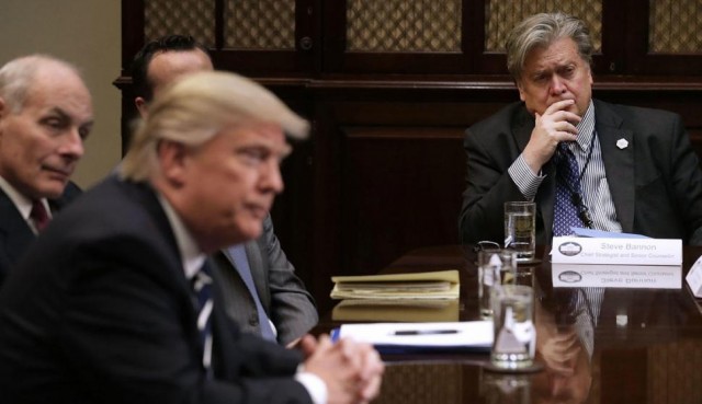 Metástasis Bannon

