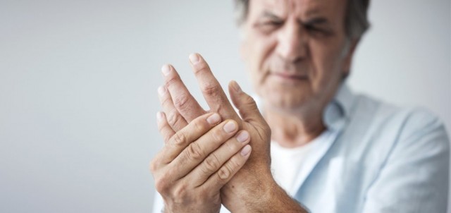 El dolor es una alerta para detectar las enfermedades reumáticas, según una experta
