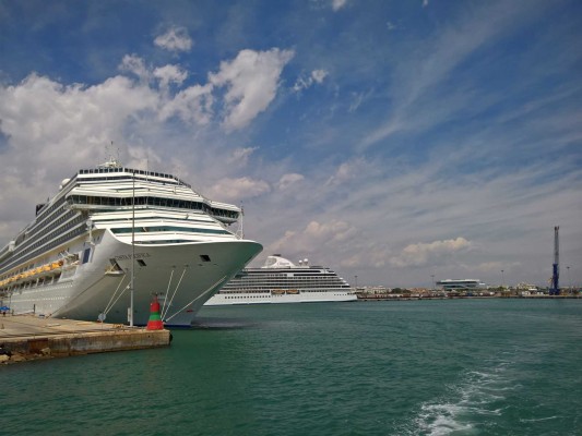 El Puerto de Valencia prevé cerrar 2018 con 443.500 cruceristas, un 6,3% más que el año anterior