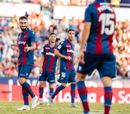 Las bajas de Jason y Cabaco obligan a nuevos cambios defensivos en el Levante