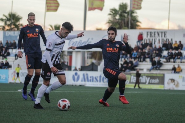 El VCF Mestalla cosecha un empate que sabe a poco en Ontinyent (2-2)
