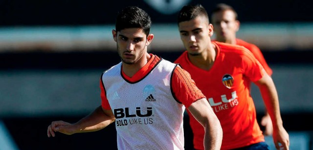 Guedes o Pereira, la duda de Marcelino para el derbi