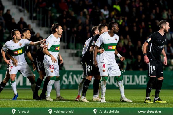 El Elche quiere la primera victoria a domicilio y el Rayo, la primera en el Cerro