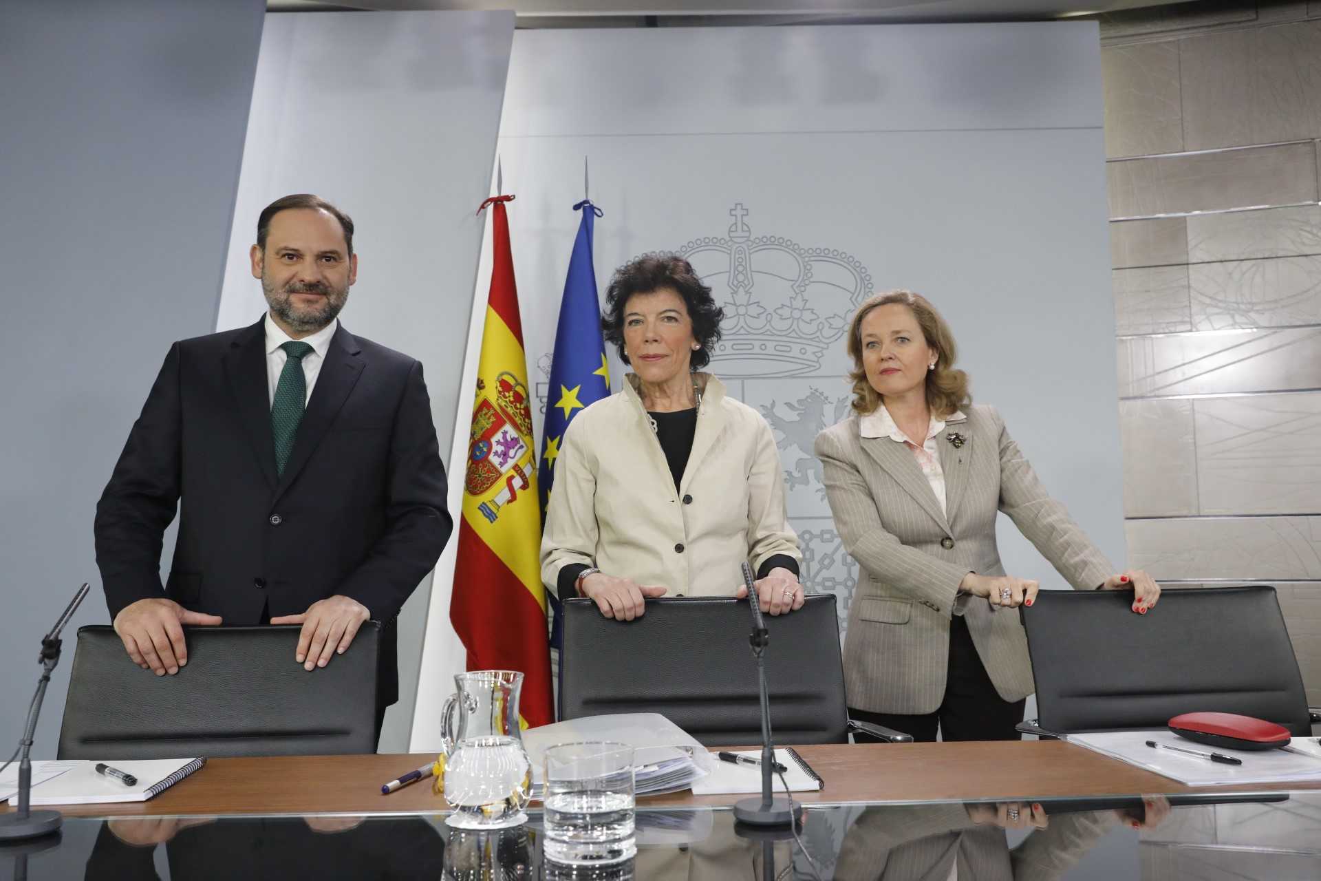 El Gobierno amplía a cinco años los contratos de alquiler y limita las fianzas a dos meses