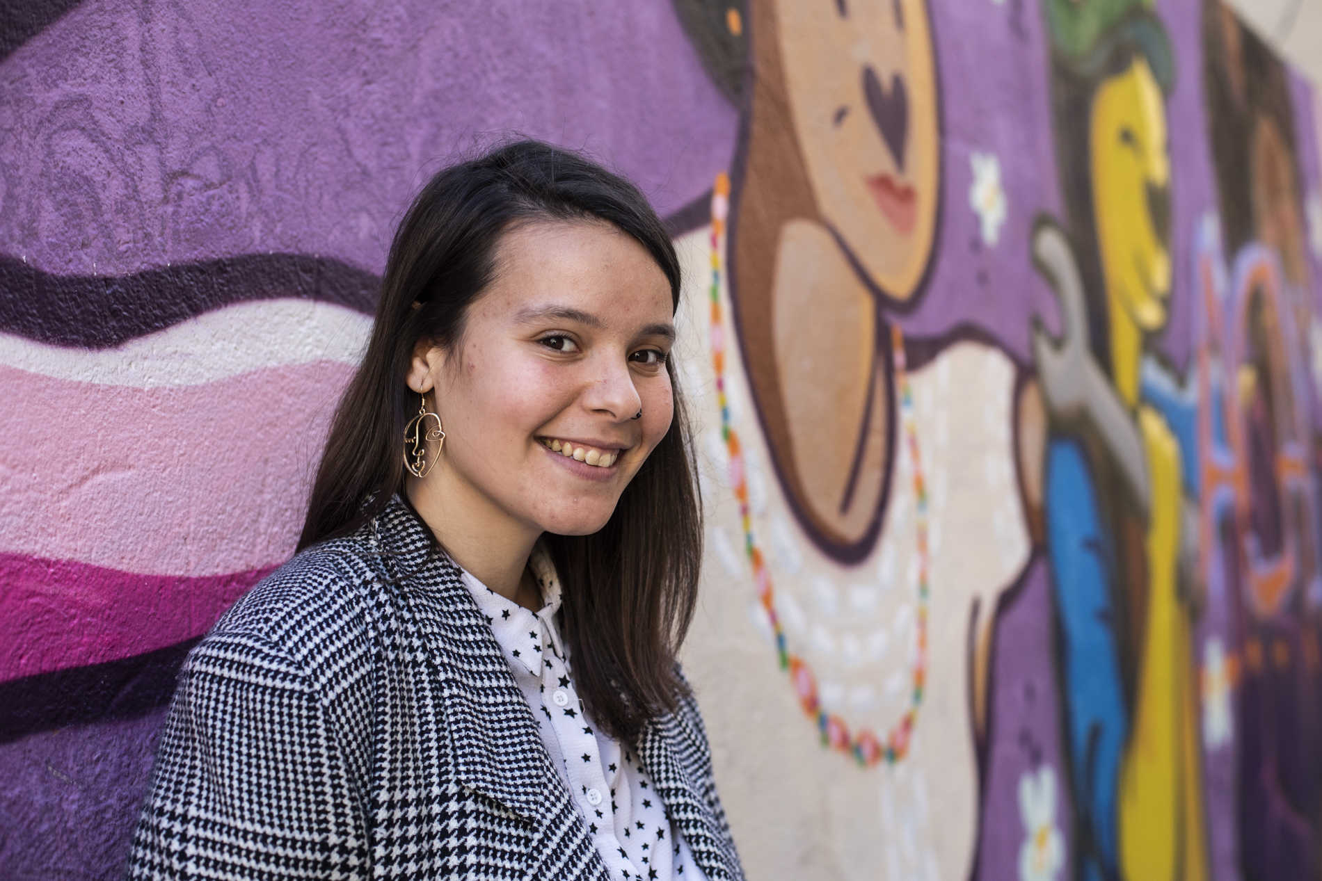 Versillos a la Mar: así es el fenómeno que surca El Cabanyal a golpe de poesía