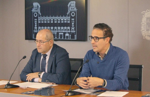 El vínculo alicantino de Santa Claus, narrado en un cuento que se proyectará en la fachada del Ayuntamiento