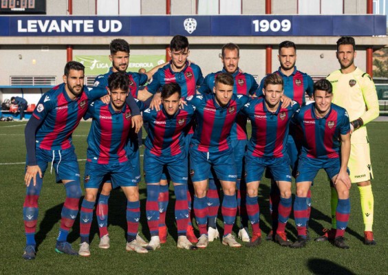 El Villarreal B necesita ganar al Atlético Levante para no alejarse liderato