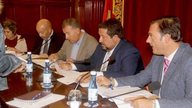 El lobi eléctrico pugna con Electra del Maestrazgo y la Cooperativa de Alginet por el megacontrato de la Diputación