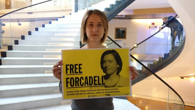 La eurodiputada castellonense Marina Albiol pide desde Estrasburgo la libertad de Carme Forcadell 