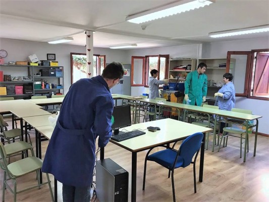 La plantilla de la residencia Oriol reclama cubrir las bajas para asegurar el servicio en Orihuela