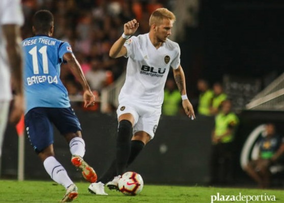 La Premier sigue pendiente de Racic