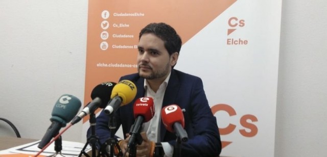 Ciudadanos Elche carga contra el PSOE por no haber negociado los presupuestos en seis meses