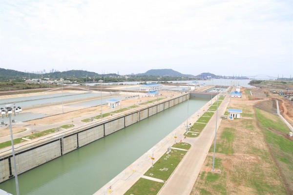 Sacyr, a rascarse el bolsillo por el Canal de Panamá: deberá pagar 225 millones