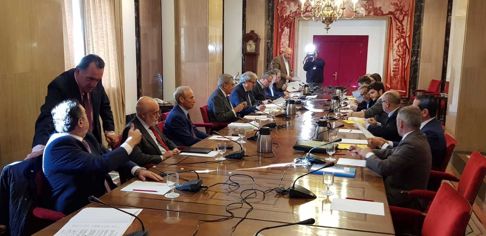 Imagen de la reunión de los grupos celebrada este martes - 