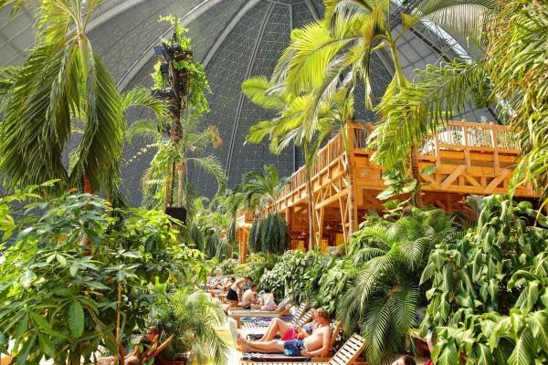 Hito histórico de Parques Reunidos: compra el parque acuático cubierto más grande del mundo